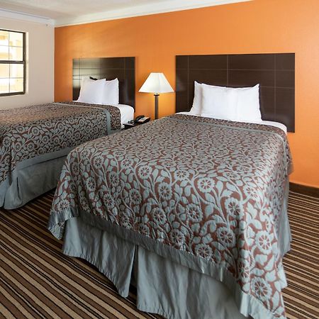 Days Inn By Wyndham Jacksonville Baymeadows Dış mekan fotoğraf