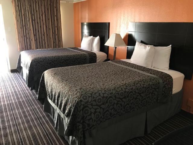 Days Inn By Wyndham Jacksonville Baymeadows Dış mekan fotoğraf